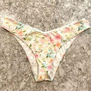 Abercrombie & Fitch Tall-Side High-Leg Floral Cheeky Swim Bottom